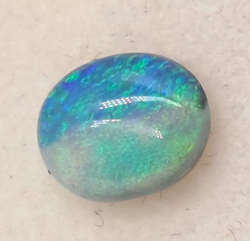 2 Opal Gemstones 7x5mm -0,15ct  and  8x6mm