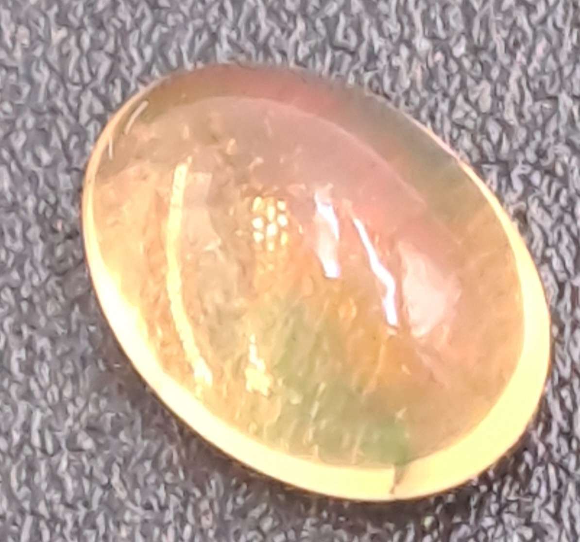 2 Opal Gemstones 7x5mm -0,15ct  and  8x6mm