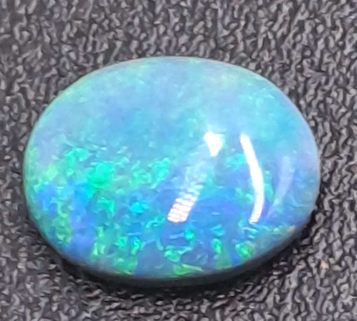 2 Opal Gemstones 7x5mm -0,15ct  and  8x6mm