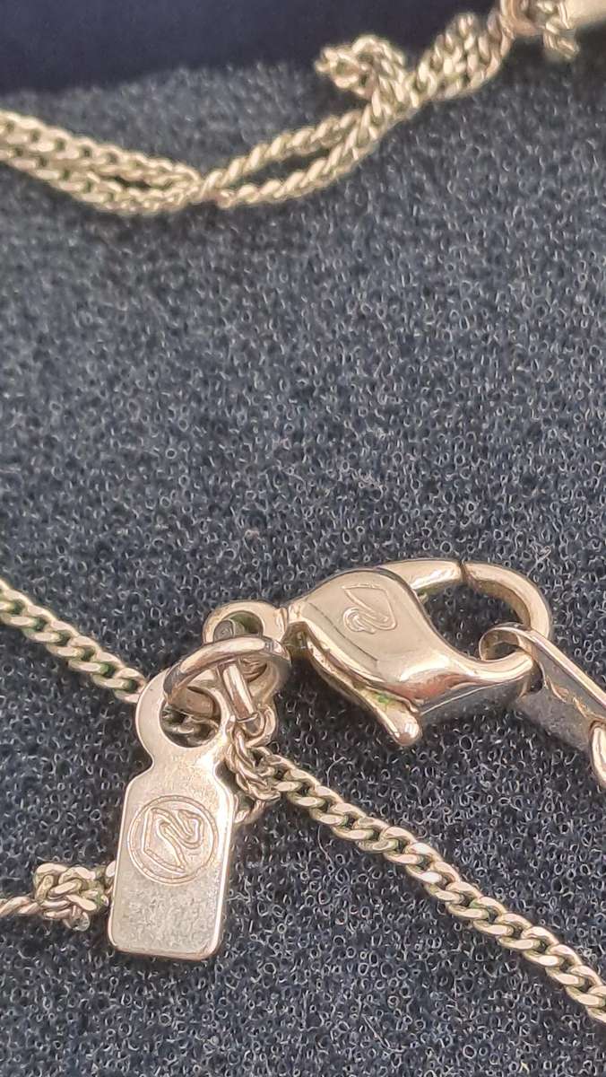 Pre-owned Swarovski Glitter Apple Necklace in Box