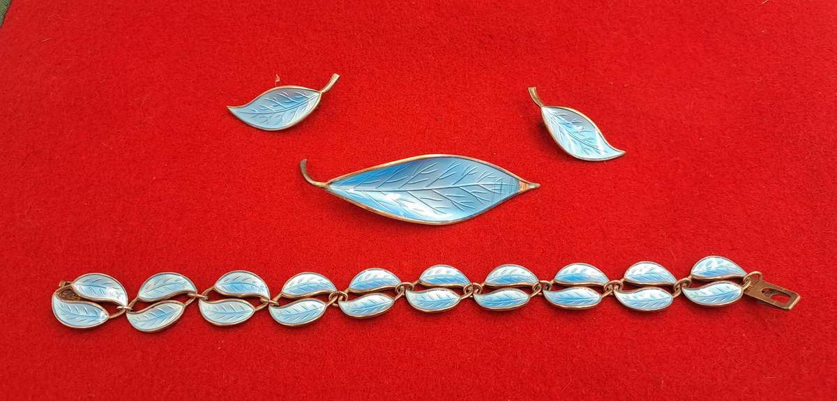 Vintage David Andersen Norway Sterling Silver & Enameled Leaf Designed Bracelet Earrings& Brooch set