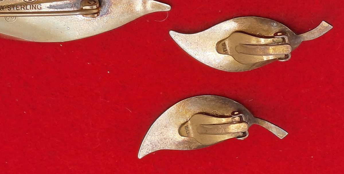 Vintage David Andersen Norway Sterling Silver & Enameled Leaf Designed Bracelet Earrings& Brooch set