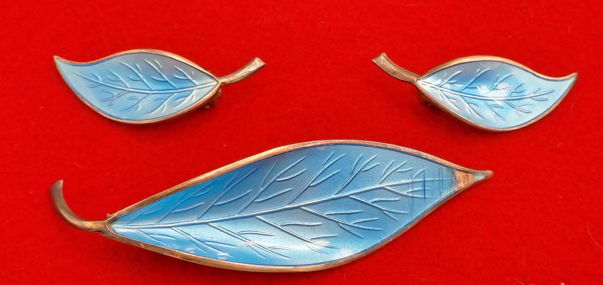 Vintage David Andersen Norway Sterling Silver & Enameled Leaf Designed Bracelet Earrings& Brooch set