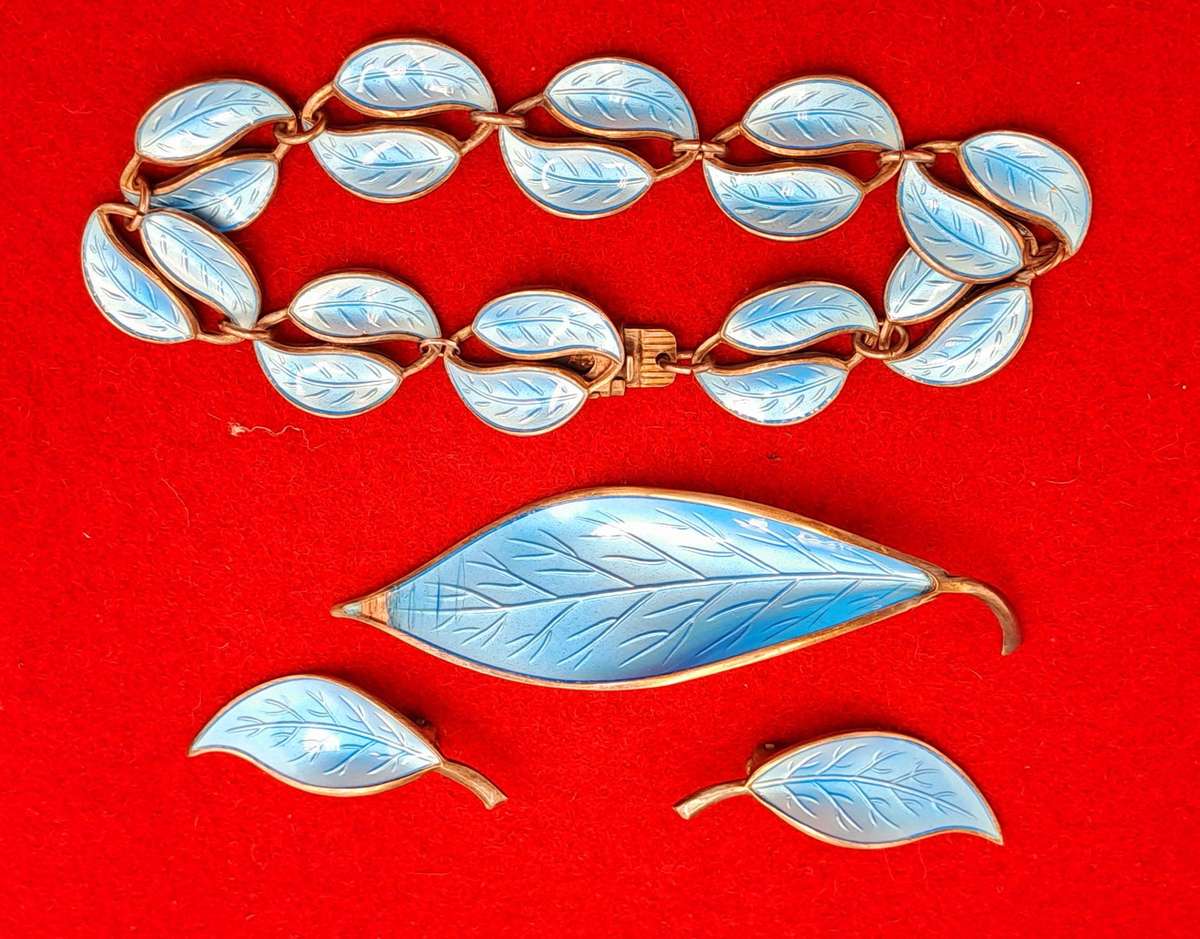 Vintage David Andersen Norway Sterling Silver & Enameled Leaf Designed Bracelet Earrings& Brooch set