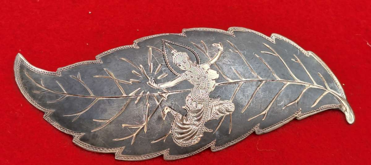 Large Vintage SIAM Sterling Silver Neillo Goddess Leaf Pin Brooch