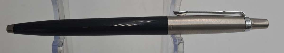 1980's parker IE {date code for 1986) ballpen made in the UK ..Ink is dry (with printed logo)