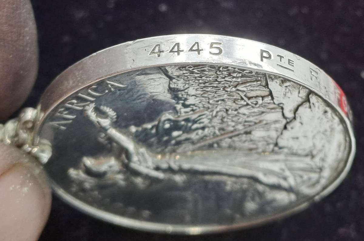 Boerwar 1899-1900 Queen Victoria QSA Medal Awarded to- 4445 Pte. F.Fountain 12 R. Lancers -5 clasps