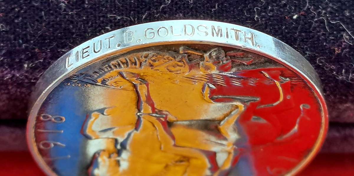 1914-1918 WW1 Sterling Silver War Medal,Lieut.B.Goldsmith