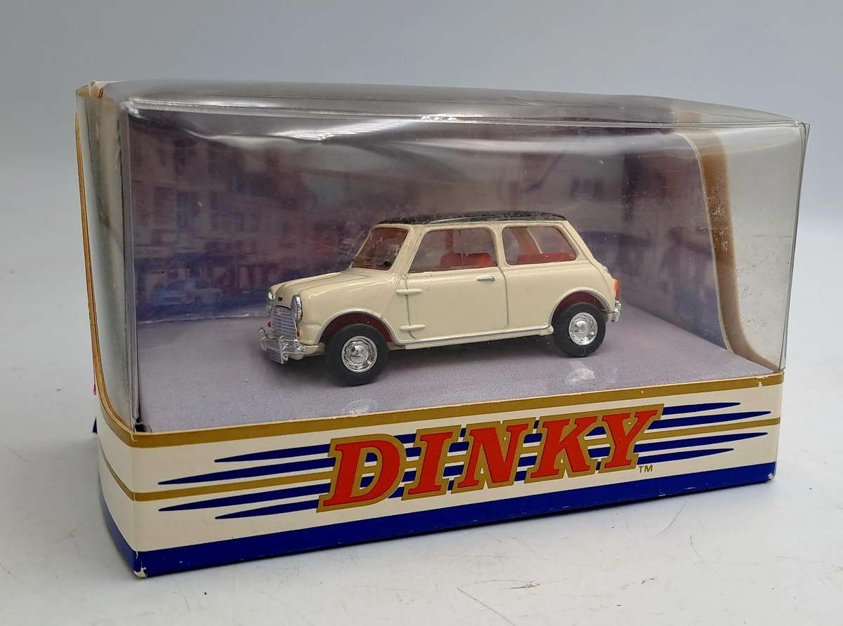 1990-Matchbox Dinky Collection DY-21 `1964 Austin Mini Cooper S in Box