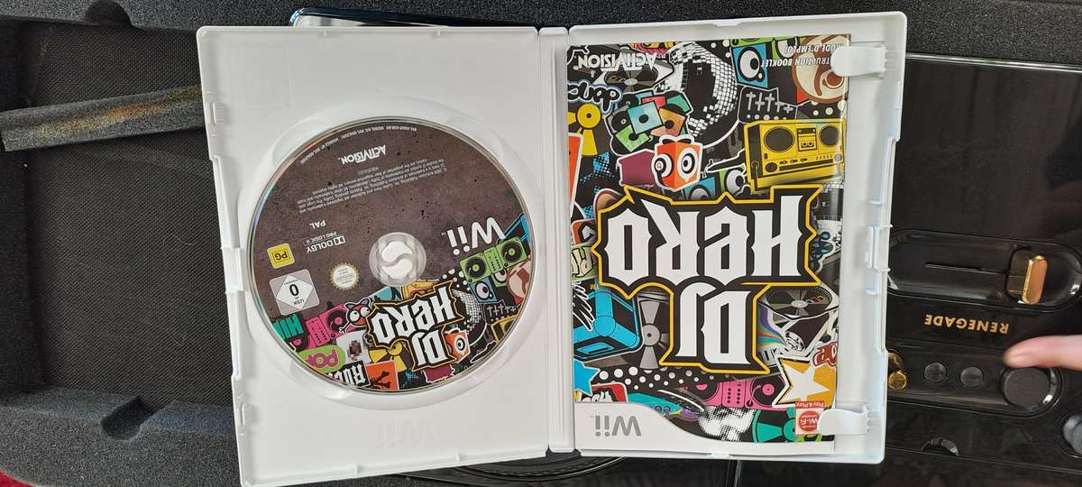 Nintendo Wii DJ Hero Renegade Edition  Complete Turntable Set Aluminium Case with legs