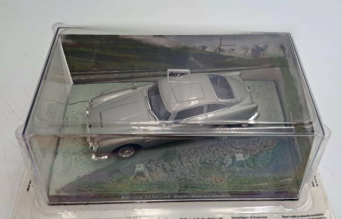 2007 GE Fabbri Ltd 007 Austin Martin DB5 - Goldfinger 1/43 scale- Die Cast