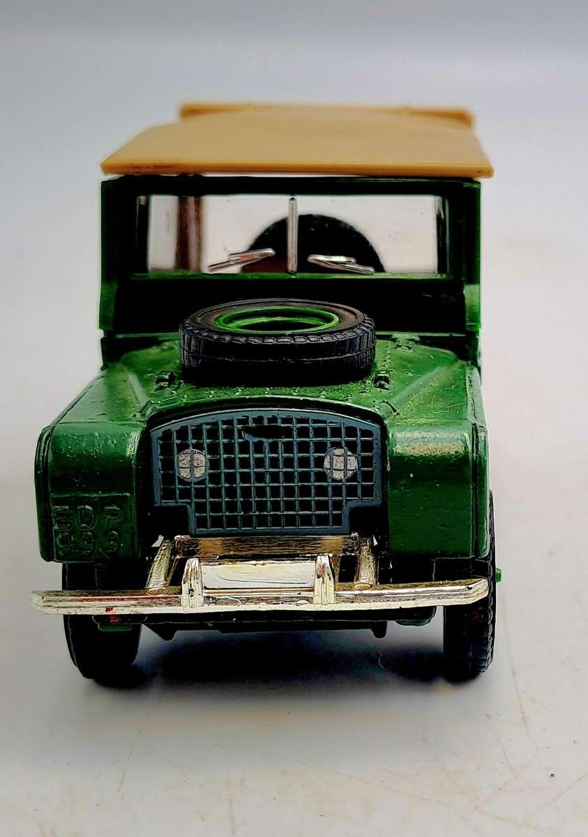 1989 Matchbox Dinky 1/43 Scale DY-9 - 1949 Land Rover Series 1 Made in Macau-Soft Top