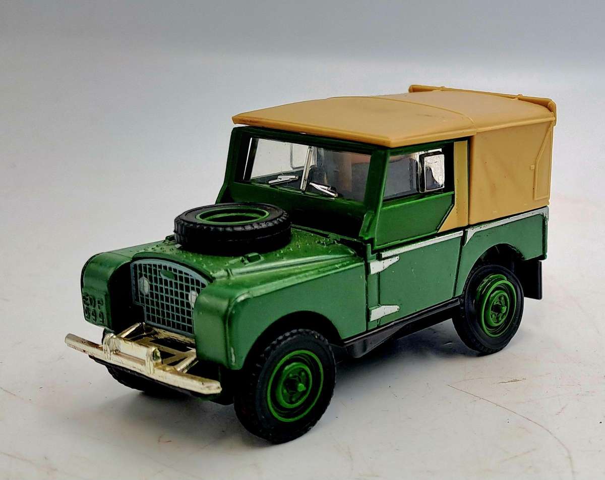 1989 Matchbox Dinky 1/43 Scale DY-9 - 1949 Land Rover Series 1 Made in Macau-Soft Top