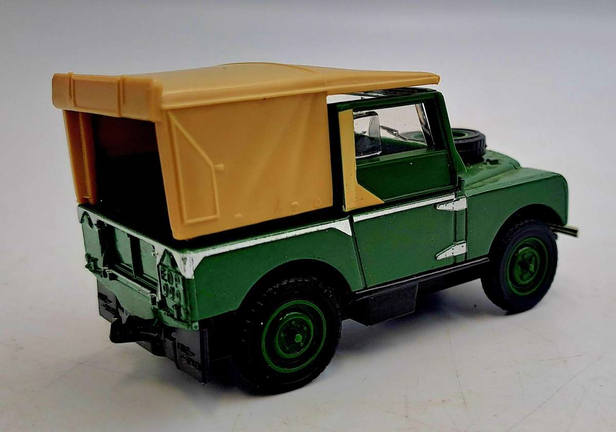 1989 Matchbox Dinky 1/43 Scale DY-9 - 1949 Land Rover Series 1 Made in Macau-Soft Top