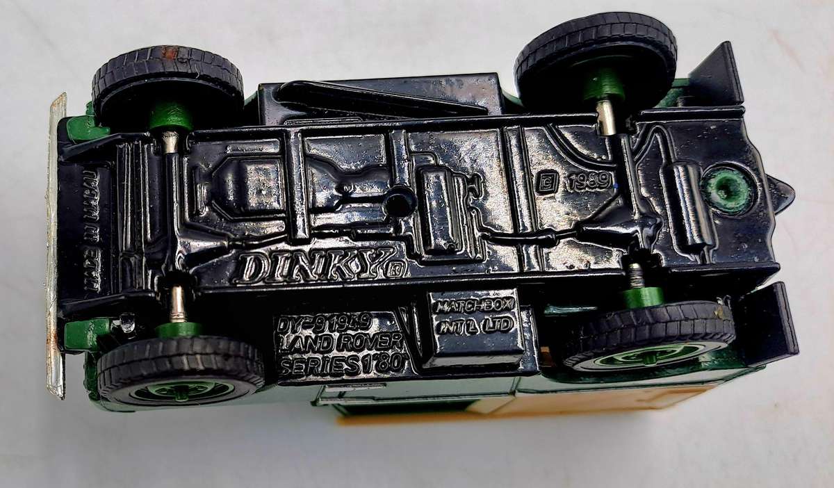 1989 Matchbox Dinky 1/43 Scale DY-9 - 1949 Land Rover Series 1 Made in Macau-Soft Top