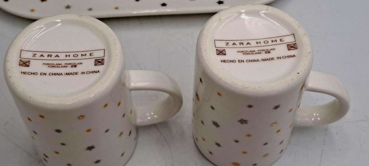 2 Zara Home -Hecho en China Porcelain Merry Christmas Cups on Tray