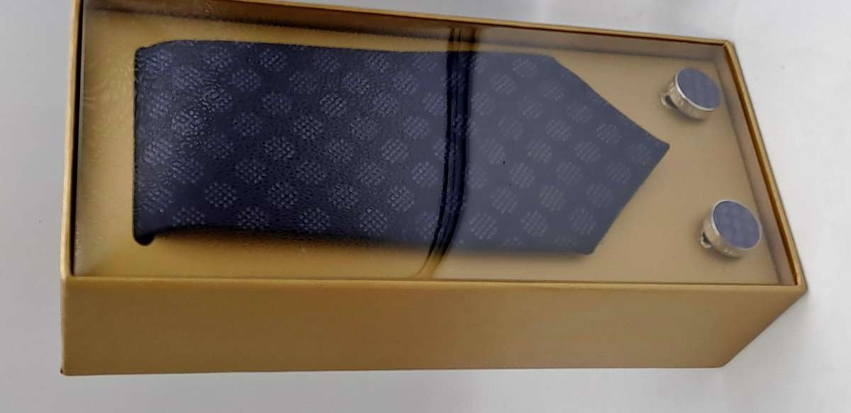 Navy Ted Baker London Designer Tie and Cufflink set