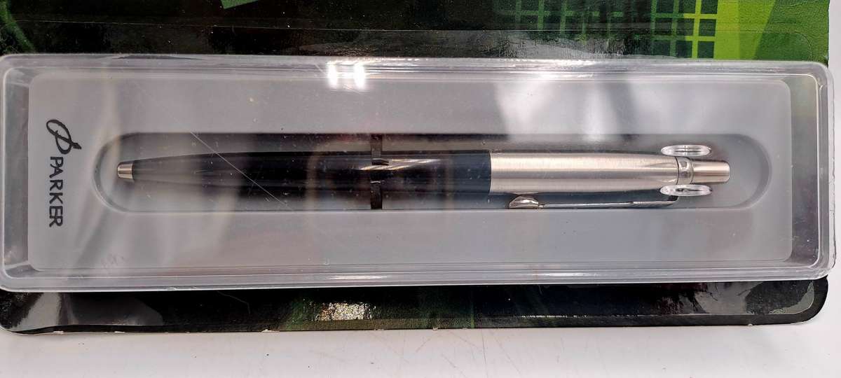 Old Stock 1 Parker Jotter  Ball Pen still in Packaging