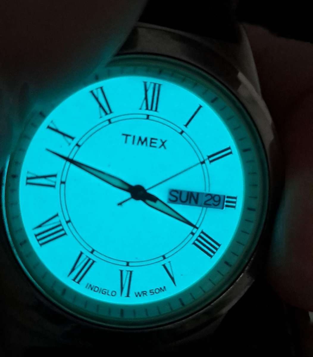 Pre-owned Mens Timex Indiglo(light) WR50M Quarts watch - Working -Leather Strap-illuminated hands