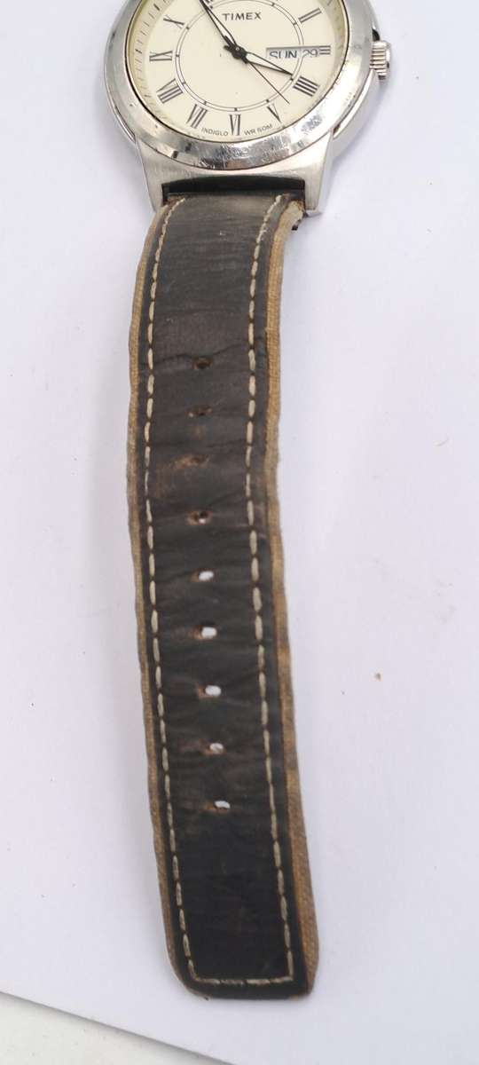 Pre-owned Mens Timex Indiglo(light) WR50M Quarts watch - Working -Leather Strap-illuminated hands