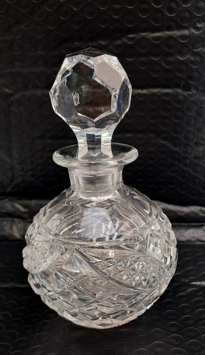 Antique Edwardian Cut Glass Perfume or Scent Bottle