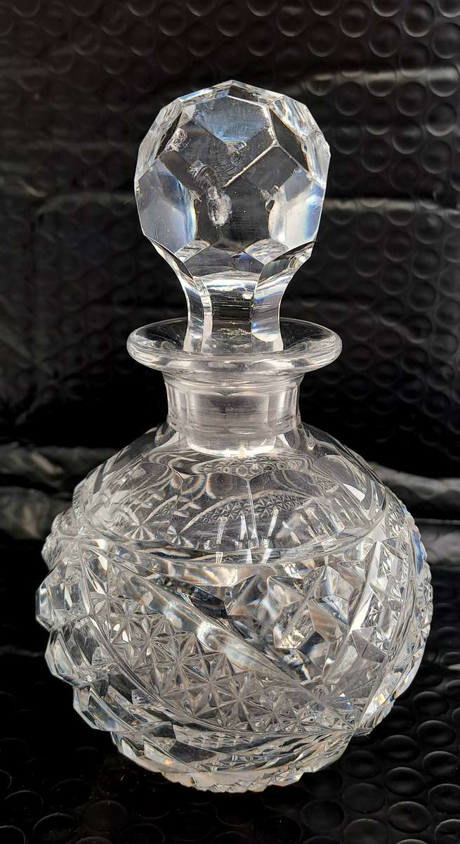 Antique Edwardian Cut Glass Perfume or Scent Bottle