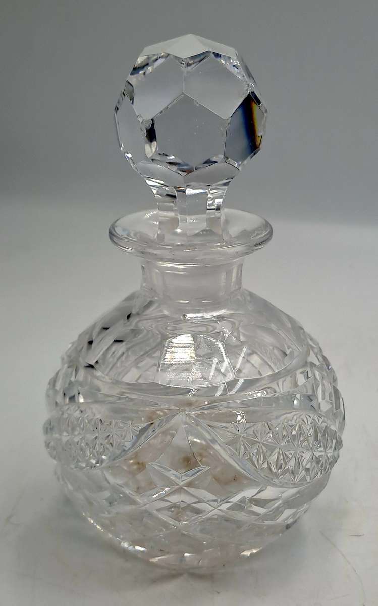 Antique Edwardian Cut Glass Perfume or Scent Bottle