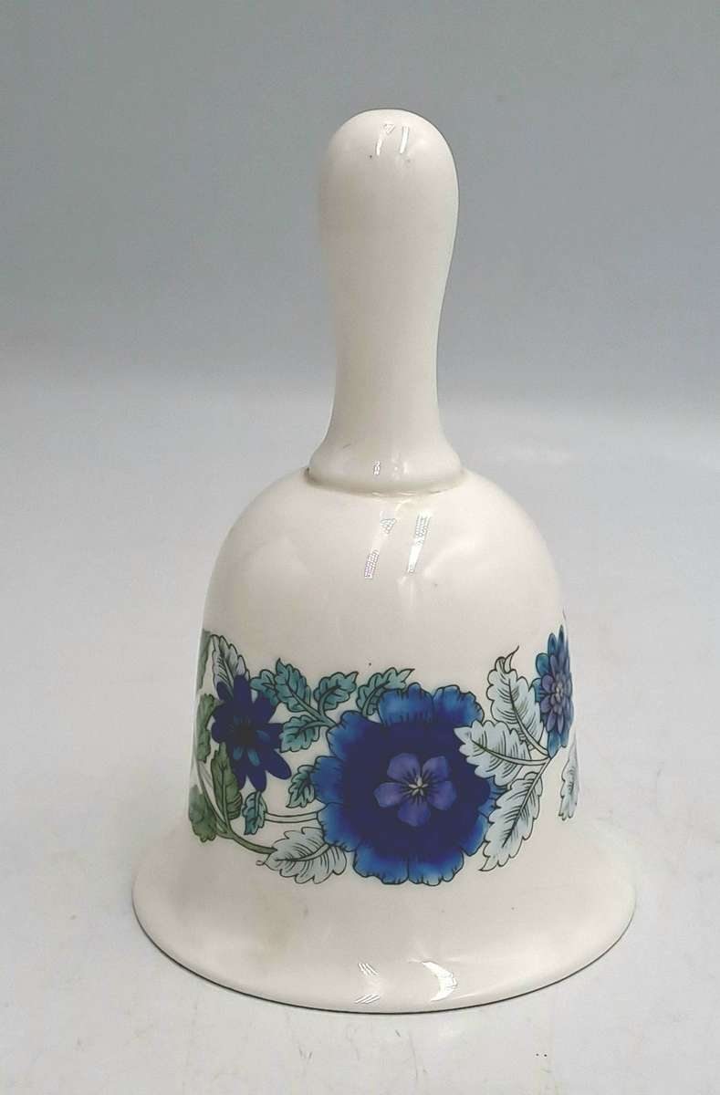Vintage Wedgwood Clementine Bone China Porcelain Dinner Bell 11cm x 7,7cm