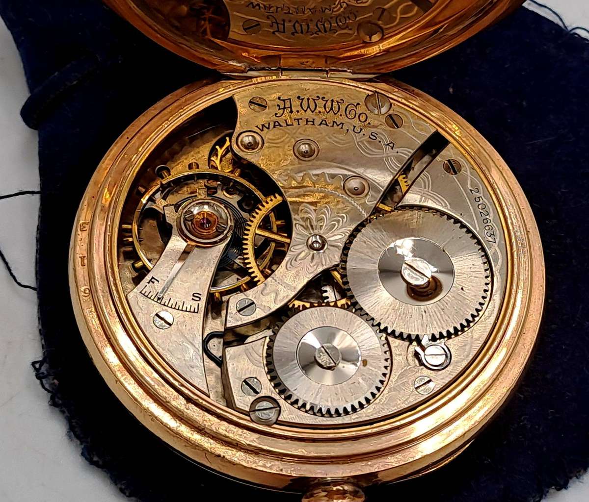 Antique Waltham 10ct Gold Plated Pocket Watch great condition Made in the USA-NOT RUNNING