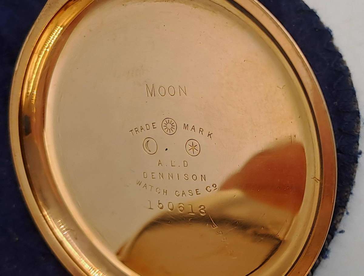 Antique Waltham 10ct Gold Plated Pocket Watch great condition Made in the USA-NOT RUNNING