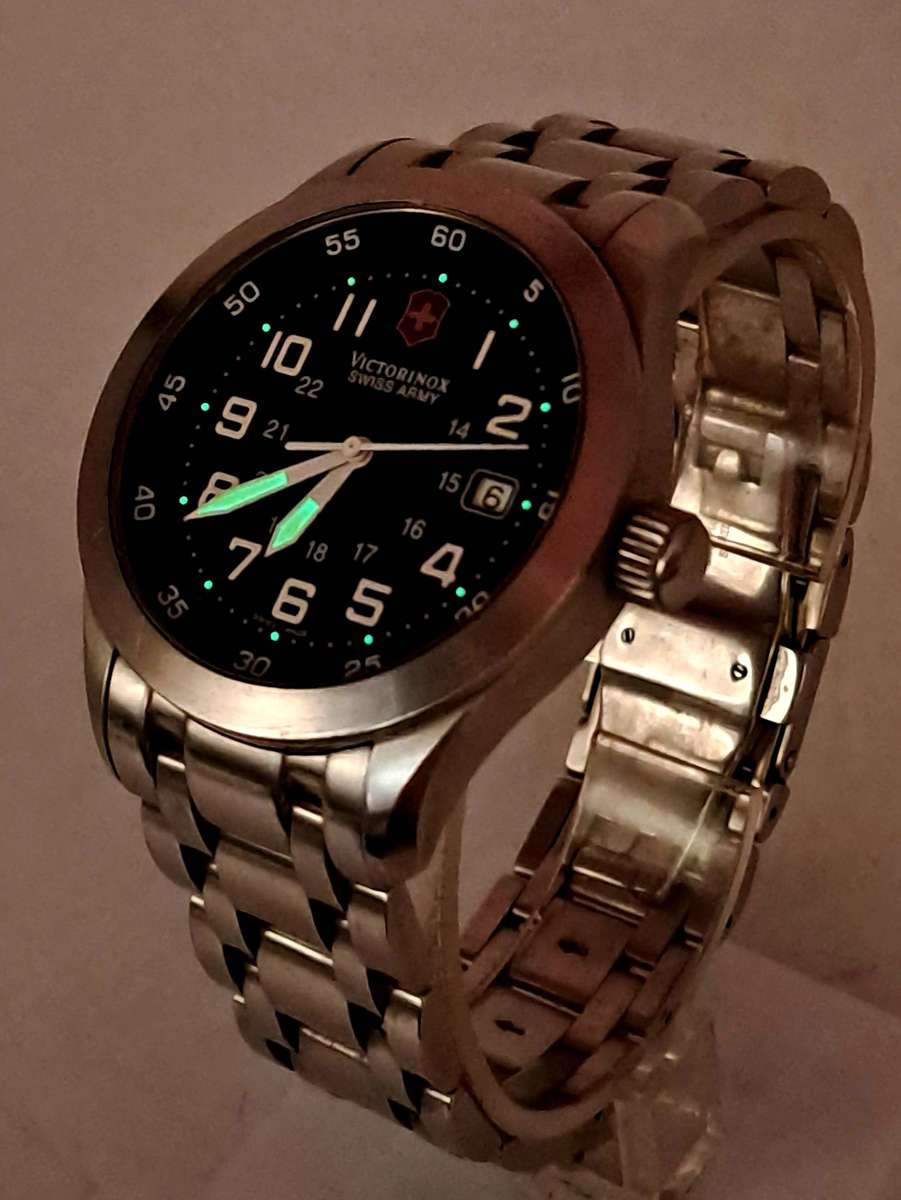 Pre-Owned Men's Victorinox Swiss Army Airforce Quartz watch V25039-Glow in the Dark Inlays