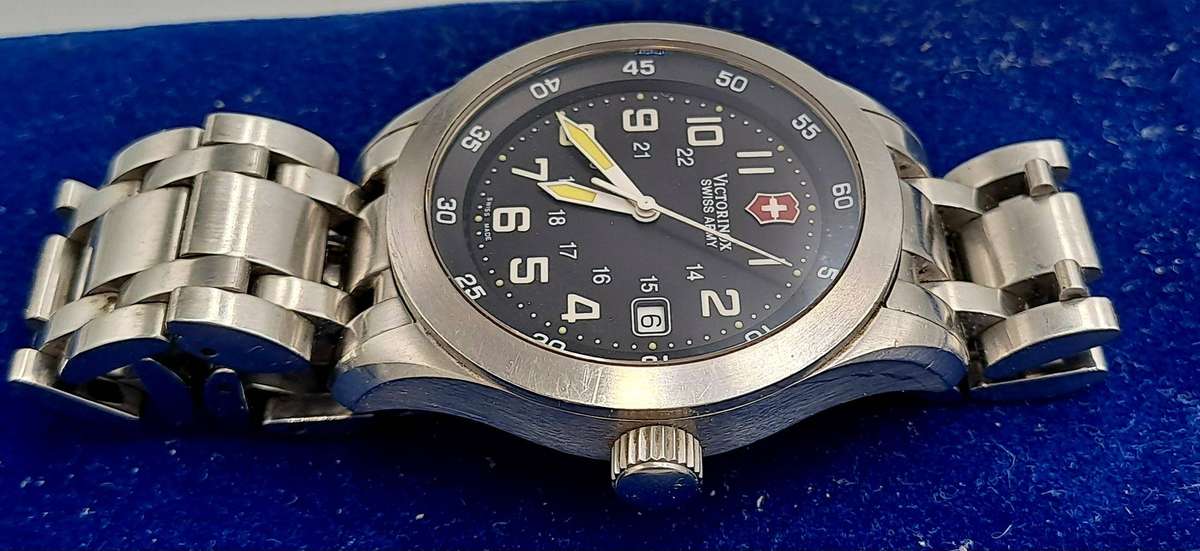 Pre-Owned Men's Victorinox Swiss Army Airforce Quartz watch V25039-Glow in the Dark Inlays