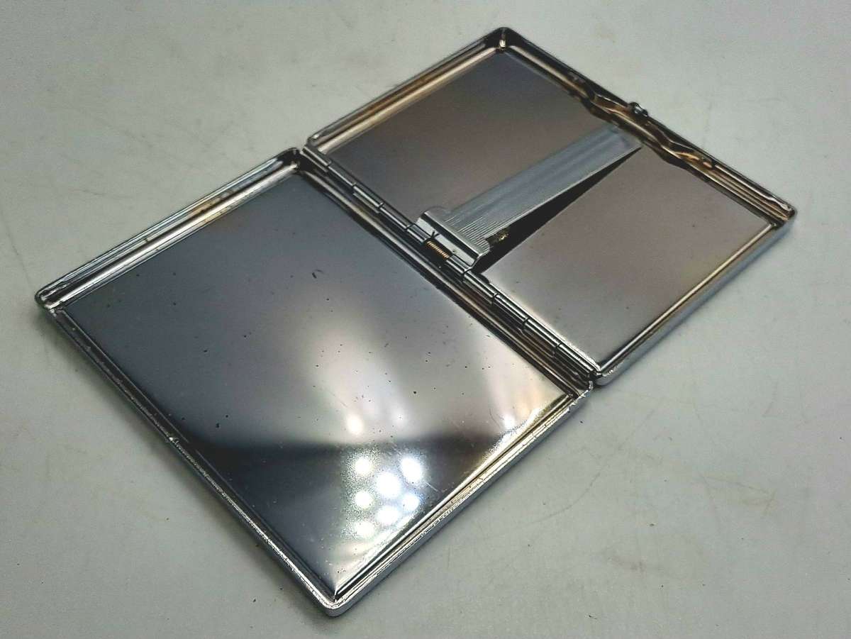 Vintage Cigarette Case - 12cm x 8,7cm x 1,7cm