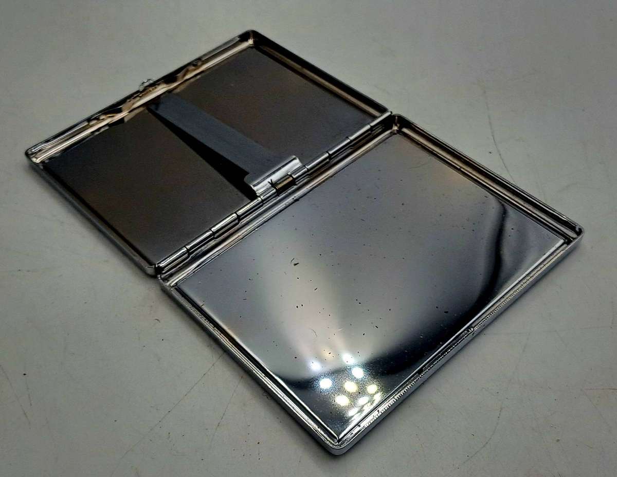 Vintage Cigarette Case - 12cm x 8,7cm x 1,7cm