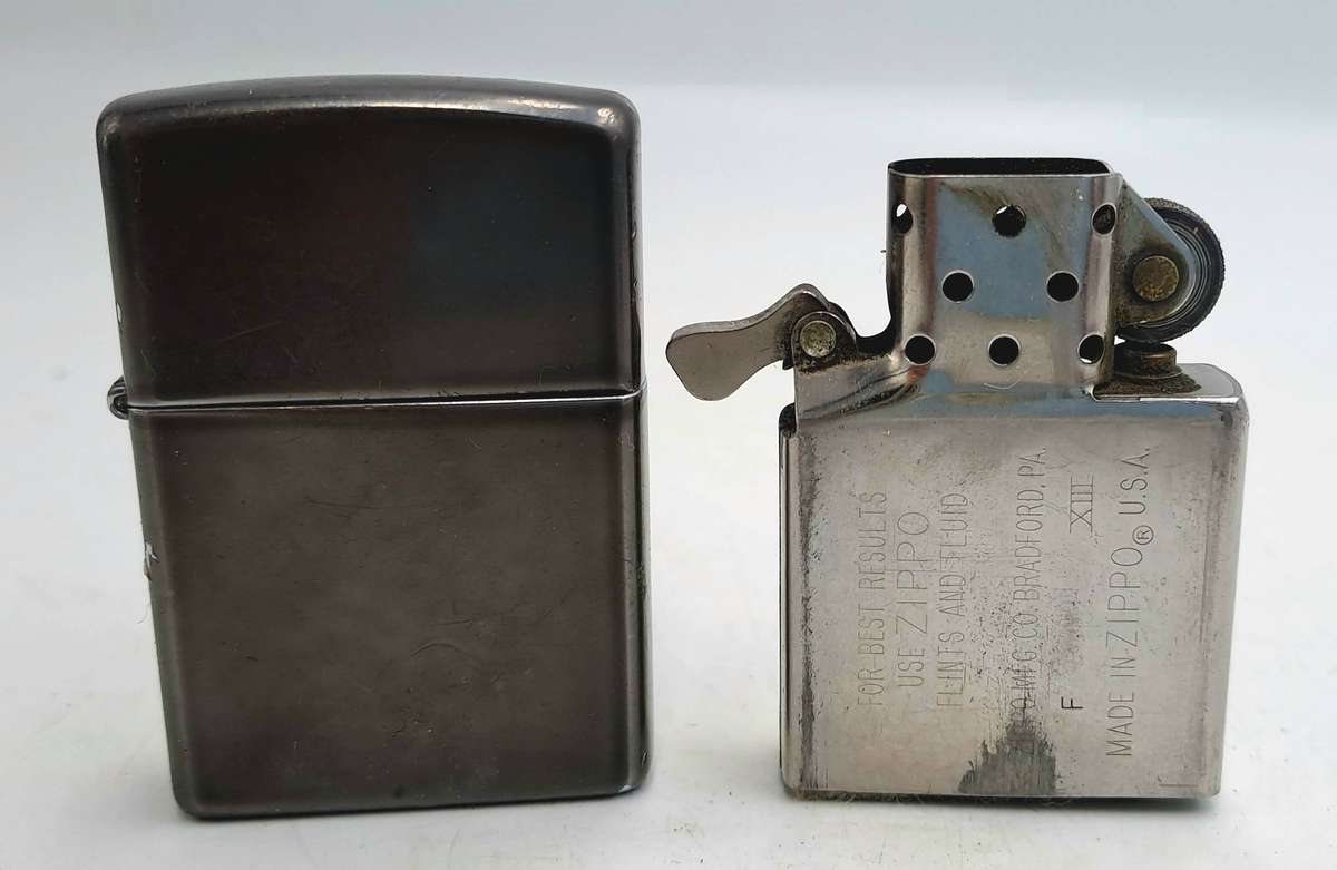 Vintage ZIPPO Lighter-great Spark need fluid Made in Bradford USA