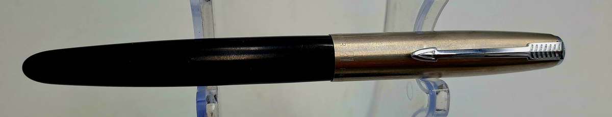 Pre-Owned Vintage Black Parker 21 Fountain Pen Made in USA