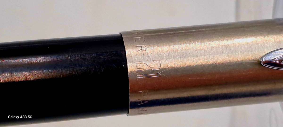 Pre-Owned Vintage Black Parker 21 Fountain Pen Made in USA