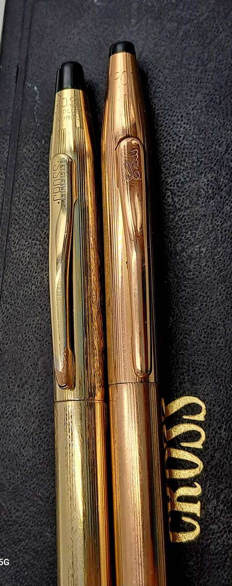 Pre-Owned Cross 1/20 10kt Rolled Gold Ball Pen and 1/20 14kt Gold Filled 0,9mm Pencil-in Case