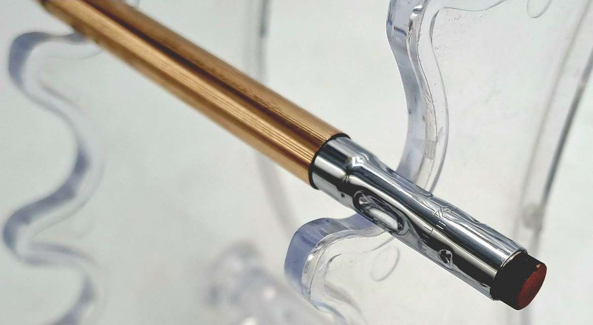 Pre-Owned Cross 1/20 10kt Rolled Gold Ball Pen and 1/20 14kt Gold Filled 0,9mm Pencil-in Case