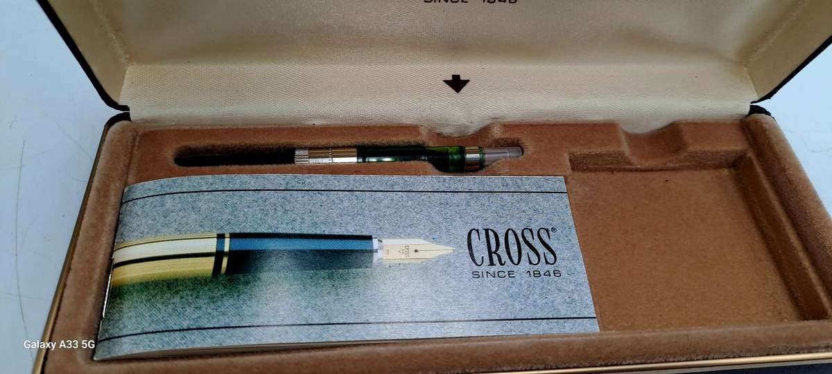 Pre-Owned Vintage 1/20 10ct Rolled Gold Cross Fountain Pen 14kt Gold Nib in case