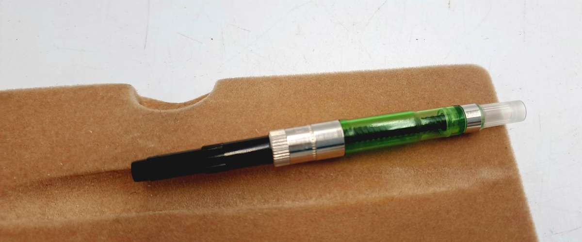 Pre-Owned Vintage 1/20 10ct Rolled Gold Cross Fountain Pen 14kt Gold Nib in case