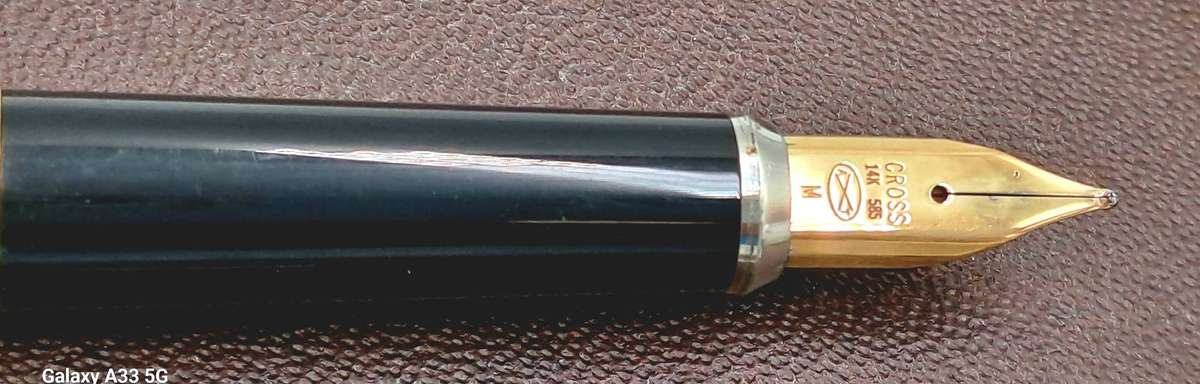 Pre-Owned Vintage 1/20 10ct Rolled Gold Cross Fountain Pen 14kt Gold Nib in case