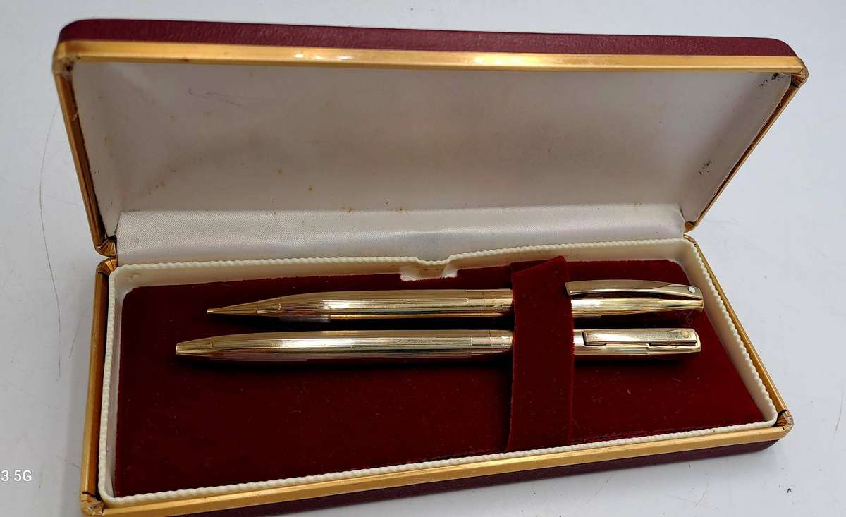 Pre-Owned Vintage Sheaffers Pen and Pencil set in Case (Pen No Refill) Pencil No Lead
