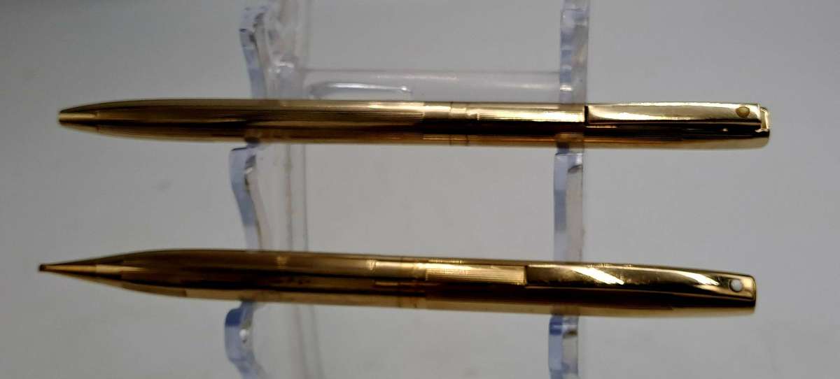 Pre-Owned Vintage Sheaffers Pen and Pencil set in Case (Pen No Refill) Pencil No Lead