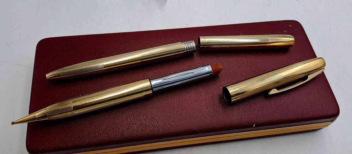 Pre-Owned Vintage Sheaffers Pen and Pencil set in Case (Pen No Refill) Pencil No Lead