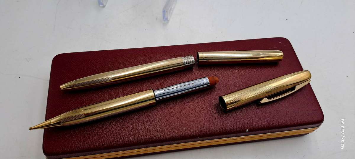 Pre-Owned Vintage Sheaffers Pen and Pencil set in Case (Pen No Refill) Pencil No Lead
