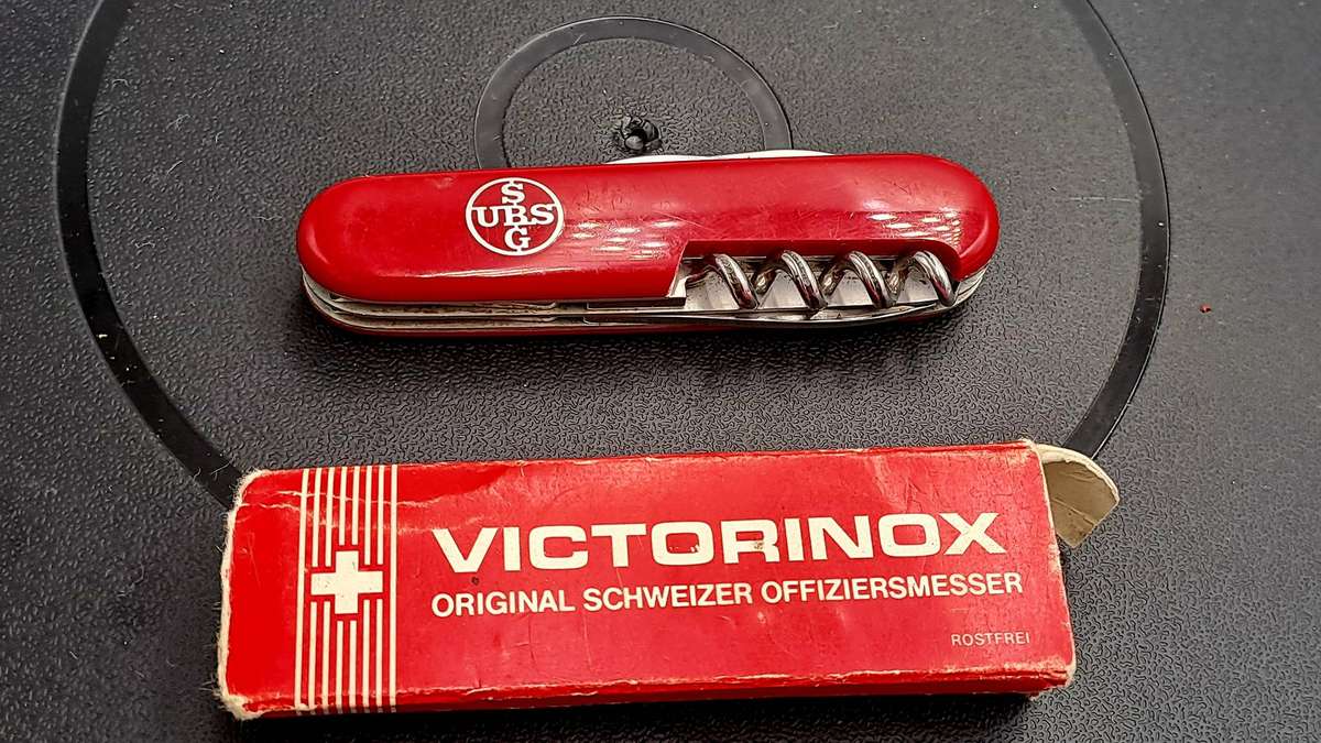 The Original Victorinox Swiss Army Knife -Officer Model -Box damaged - Branded