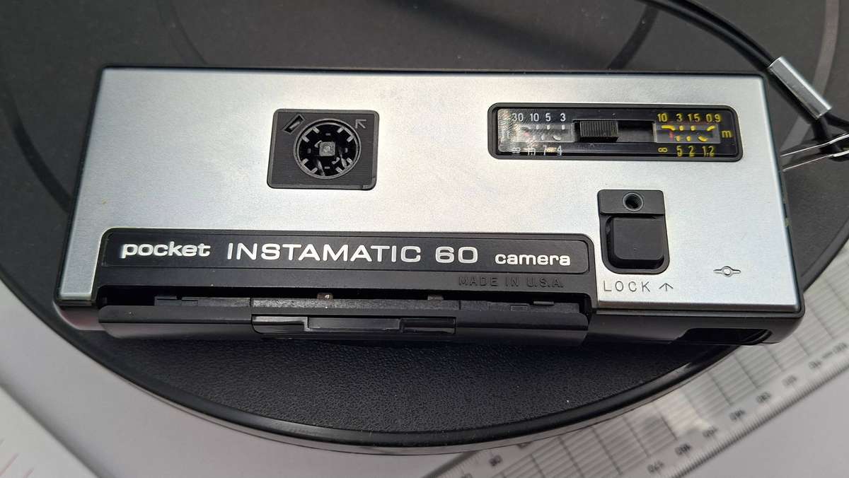 Vintage 1970's Kodak Pocket Instamatic 60 camera-110 cartridge film format
