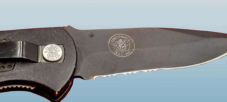 Black Smith & Wesson Performance R.O.C 440 -S.W.A.T First Millennium Run Folding Knife