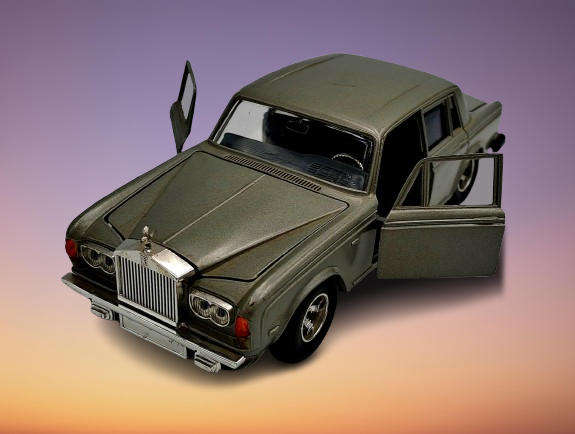 Rolls Royce Silver Shadow Burago No. 0134 1:24 Scale -Made in ITALY-No Box